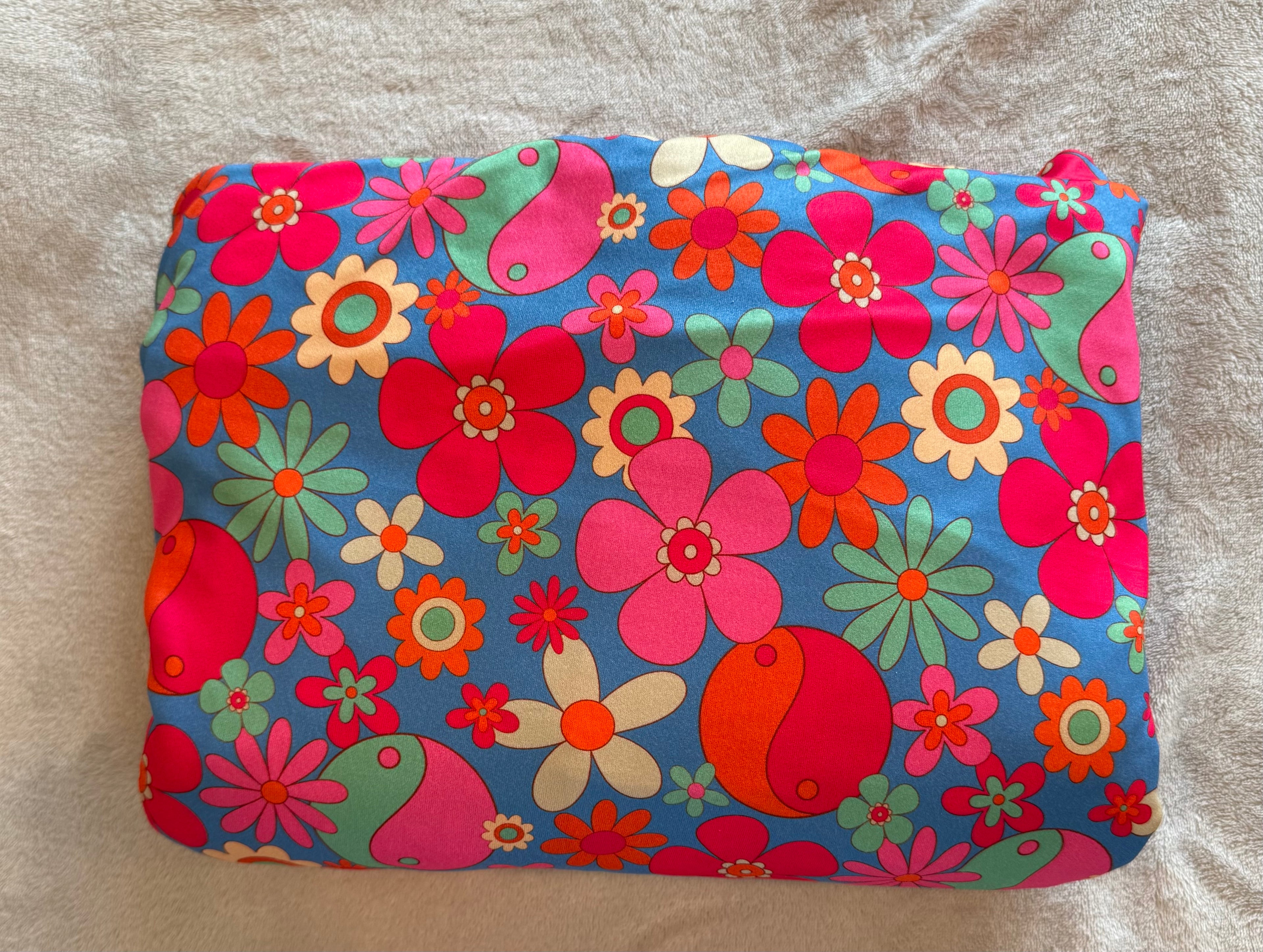 Groovy garden (1 available)