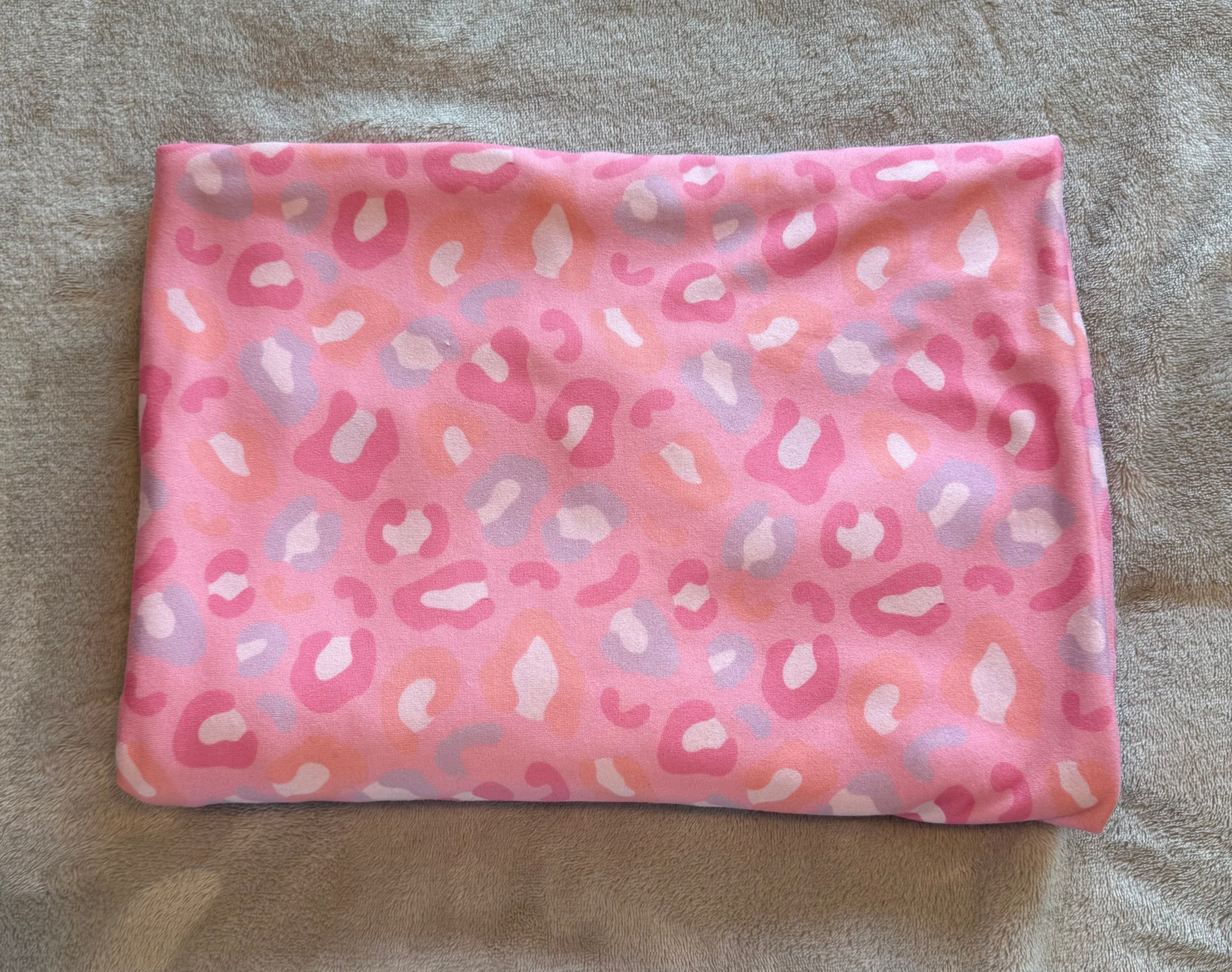Pink leopard (1 available)